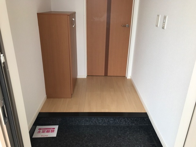 玄関　図面と現状に相違がある場合には現状を優先