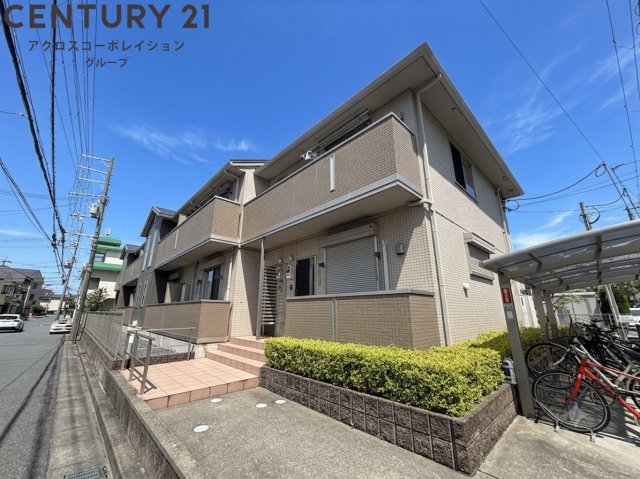 建物外観　宅配ボックス付きで不在時にも便利！