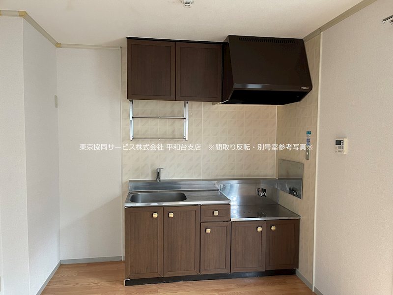 キッチン　※間取り反転・別号室参考写真※