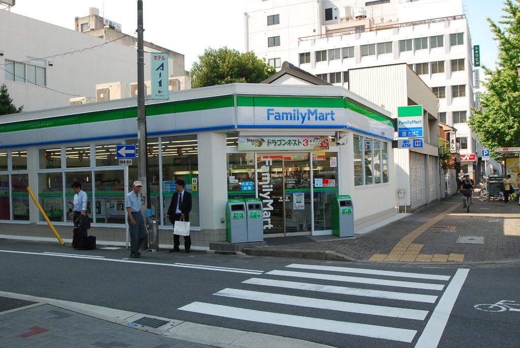 その他　ファミリーマート今池駅前店（その他）まで168m