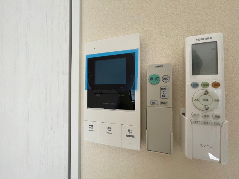 セキュリティ　ＴＶモニター付インターホンです。来客者の顔が見えるので安心！