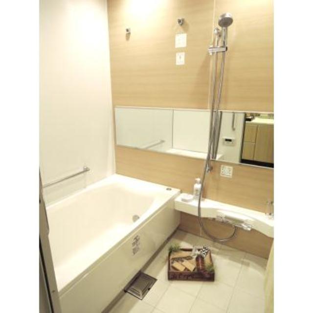 バス・シャワールーム　※写真は同タイプ住戸です。