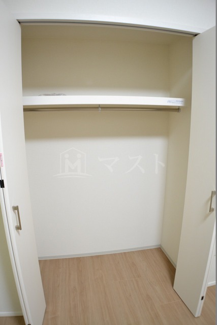 収納　同マンション参考写真