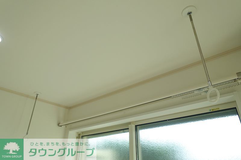 その他　雨の日も安心、室内物干し付き！