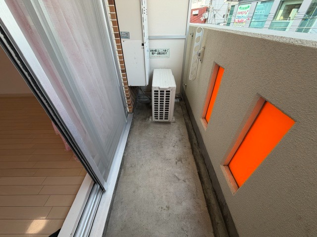 バルコニー　アクセントクロス
