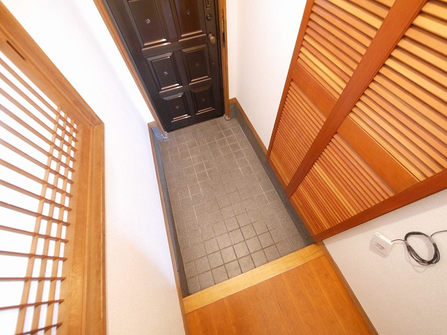 玄関　収納もある玄関です