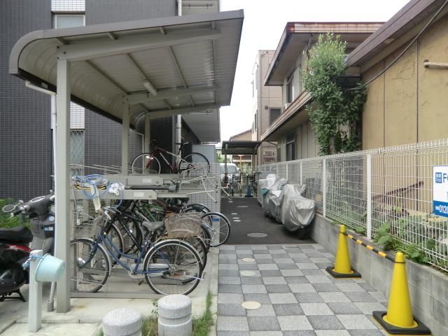 その他共有部分　屋根付き駐輪場