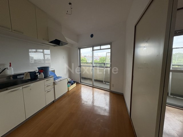 パインクレスト1番館の居間写真