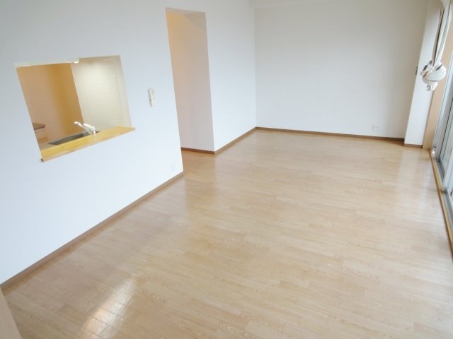 アーバンライフ中筋の居間写真