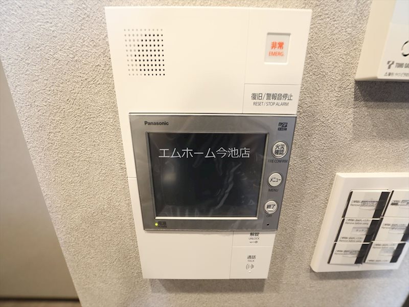 セキュリティ　TVモニター付インターホン