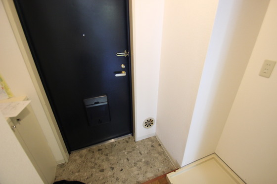 玄関　※別部屋の写真です