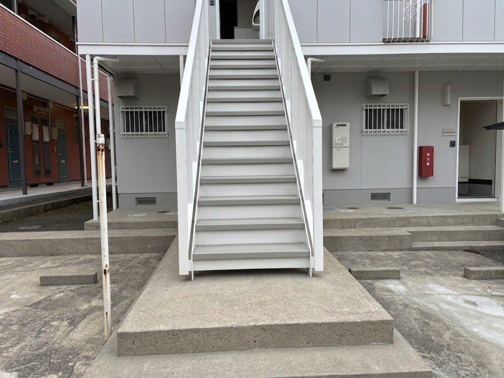 エントランス　階段部分