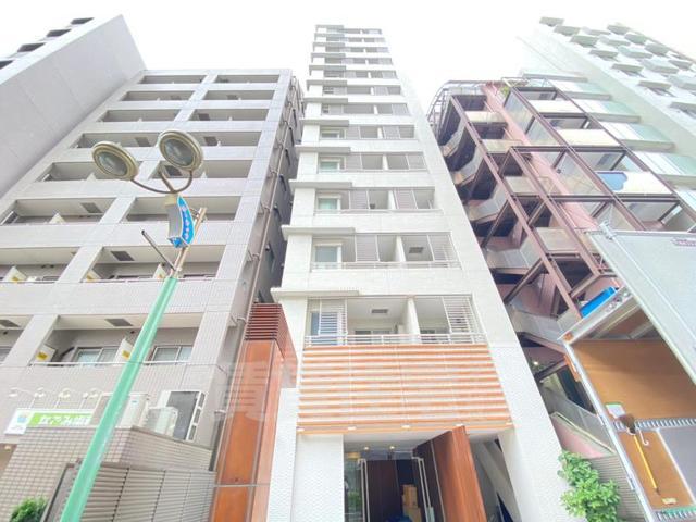 ＪＲ中央線 三鷹駅 徒歩2分 13階建 築20年の外観写真