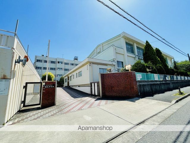 中学校　助光中学校（中学校）まで730m