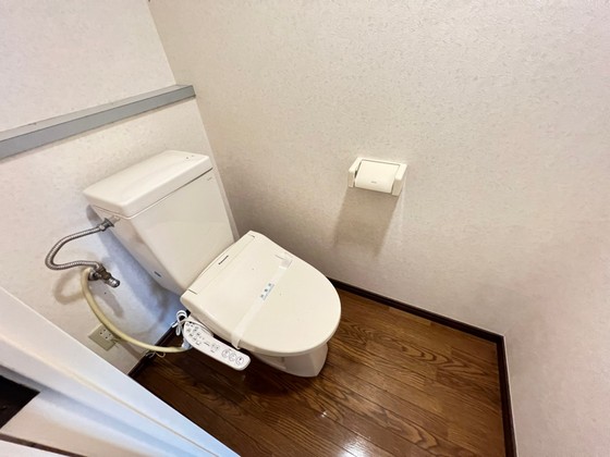 トイレ　※別部屋の写真です