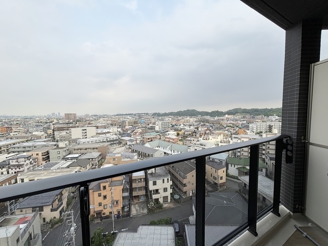 バルコニー　上層階のお部屋の御写真です。
