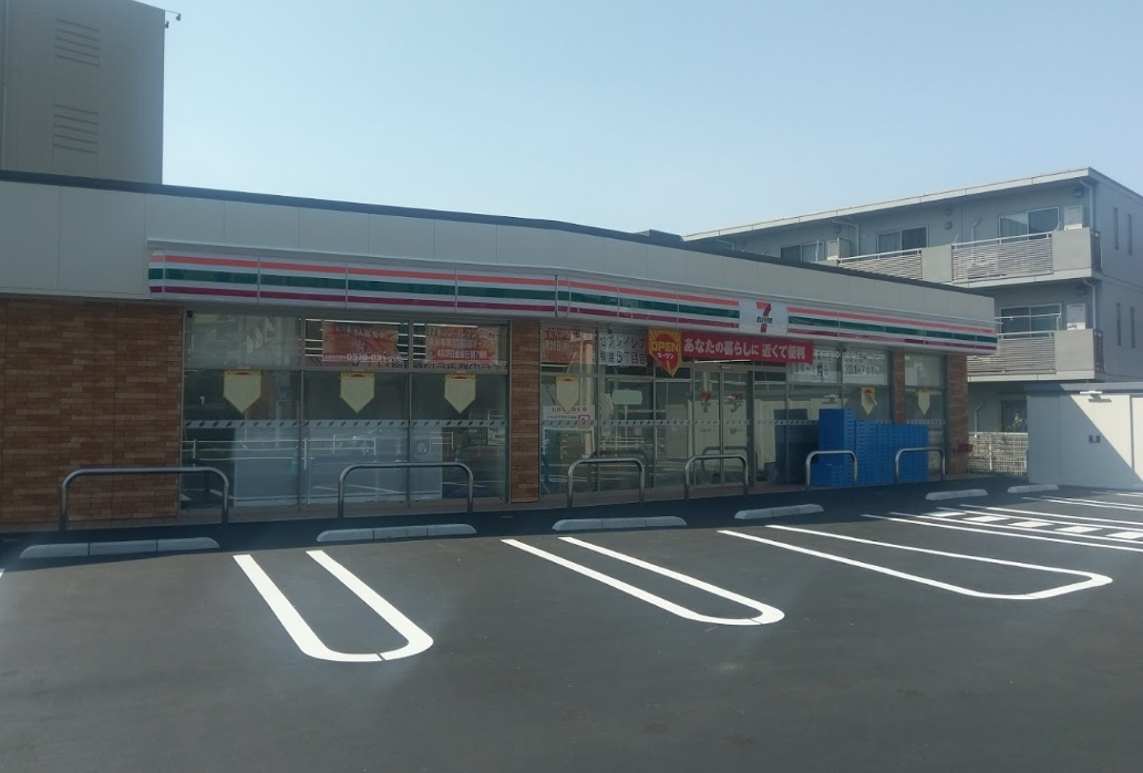 コンビニ　セブンイレブン横浜鴨居5丁目店（コンビニ）まで780m