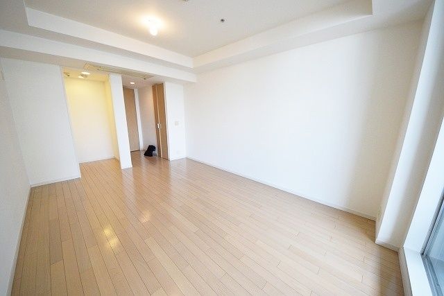 白金タワーの居間写真
