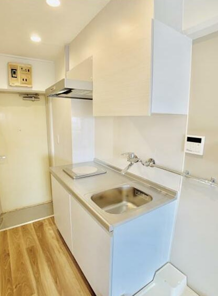 東急田園都市線 三軒茶屋駅 徒歩9分 8階建 築43年のキッチン写真