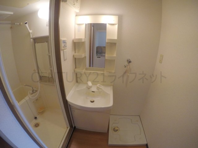 ロイヤルクイーンズパーク江坂の内装写真