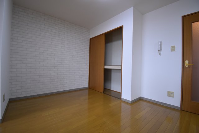 収納　※同間取の別部屋の写真です
