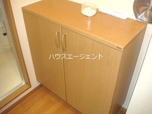 玄関　玄関にはシューズBOX完備☆