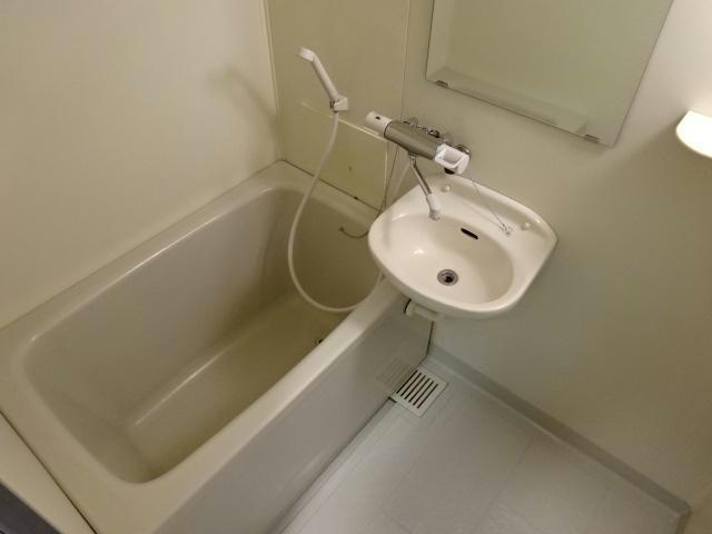 丸の内USビルの風呂写真