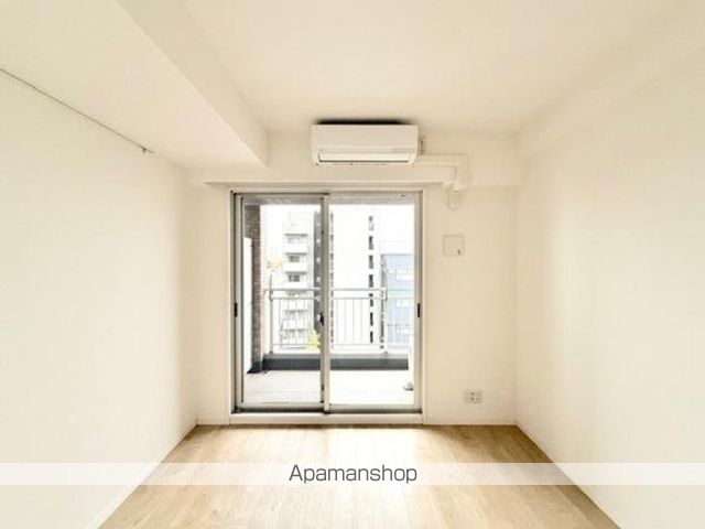 エコロジー白山レジデンスの居間写真