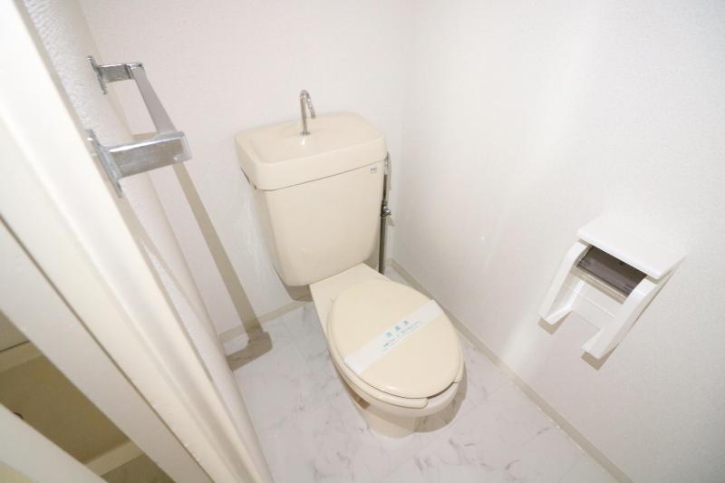 ＪＲ京浜東北線 川口駅 徒歩12分 5階建 築41年のトイレ写真