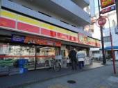 コンビニ　デイリーヤマザキ本牧店（コンビニ）まで447m