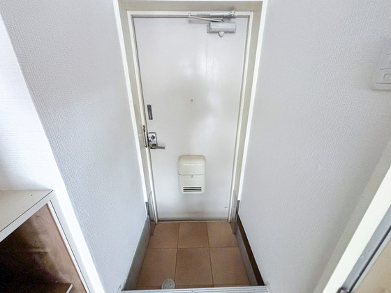 玄関　※別部屋の写真です