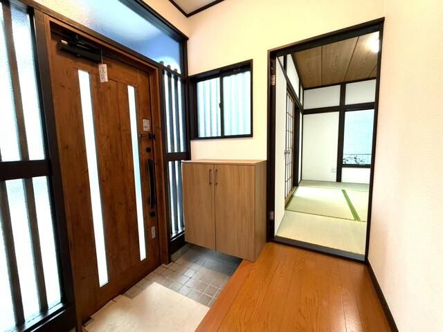 ＪＲ相模線 南橋本駅 徒歩28分 2階建 築44年の玄関写真