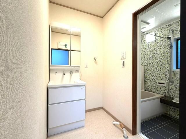 ＪＲ相模線 南橋本駅 徒歩28分 2階建 築44年の居間写真