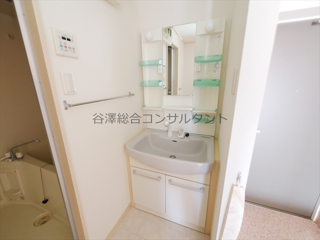 洗面設備　先発洗面化粧台