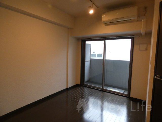 グロースメゾン新横浜の居間写真