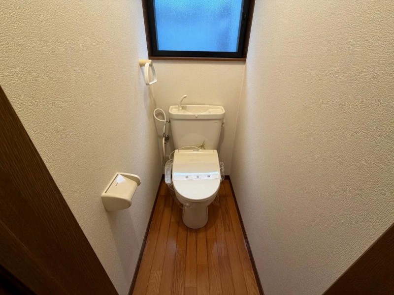 トイレ　※反転のお部屋の画像です。