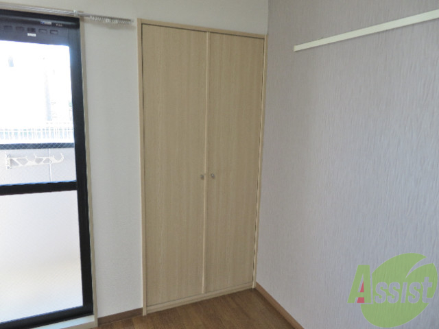 収納　お部屋には、クローゼットが備え付けてあります。
