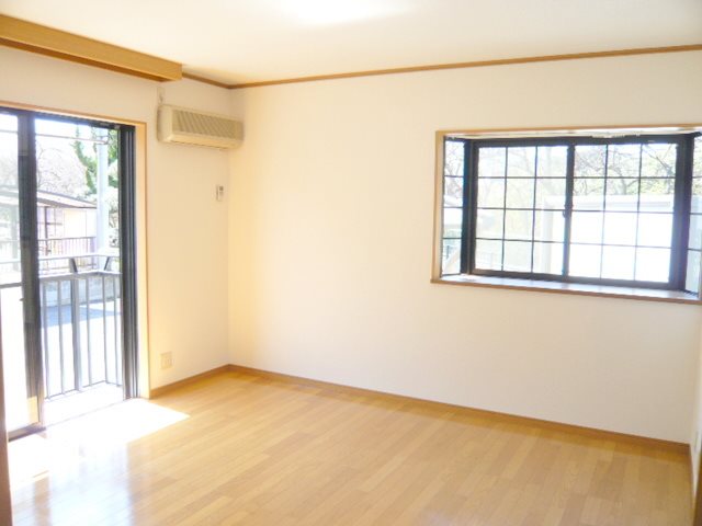 メゾンド大崎の居間写真