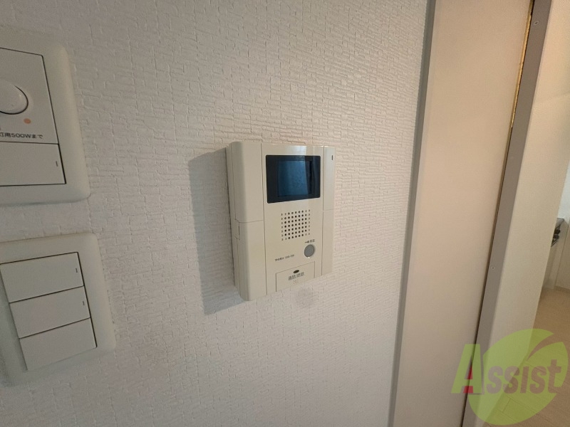 セキュリティ　ＴＶモニター付インターホンです。来客者の顔が見えるので安心！