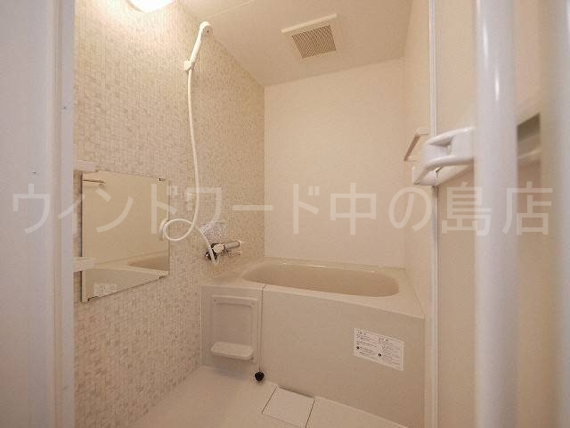 バス・シャワールーム　詳細は、ウィンドワード中の島店までご相談下さい。