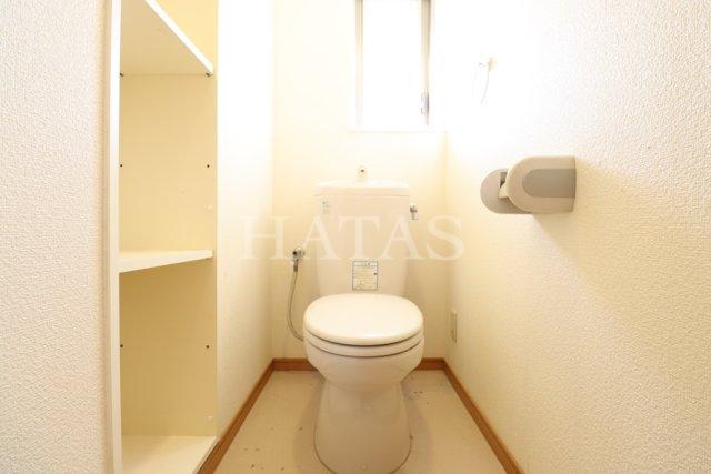 トイレ　同物件別部屋です。