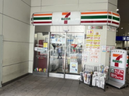 コンビニ　セブン-イレブン 京急ＳＴ大森町店（コンビニ）まで78m