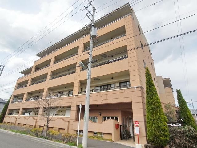 エントランス　バリットした質感が高級感漂う♪