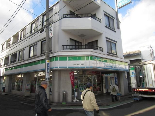 コンビニ　ファミリーマート（コンビニ）まで230m