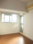 居室・リビング　明るいお部屋です