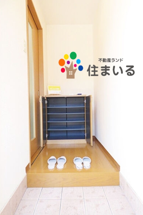 玄関　※写真は同型タイプとなります