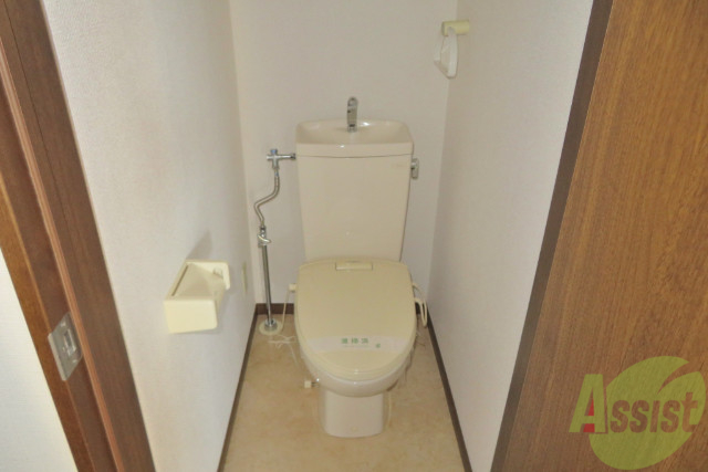 トイレ　トイレは座面が暖かくなるタイプですね。