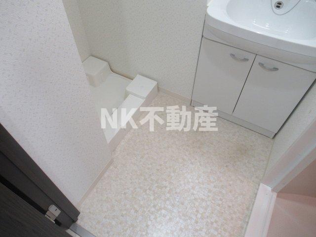 洗面設備　コンパクトで使いやすい洗面所