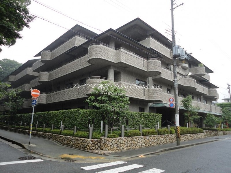 京都市上京区染殿町のマンションの建物外観