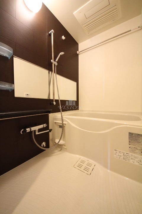 バス・シャワールーム　写真は別室のものです